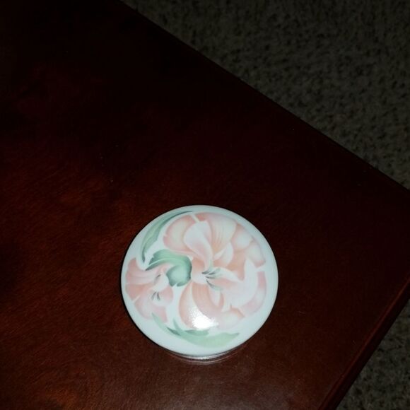 Porcelain Box from france - Picture 1 of 4